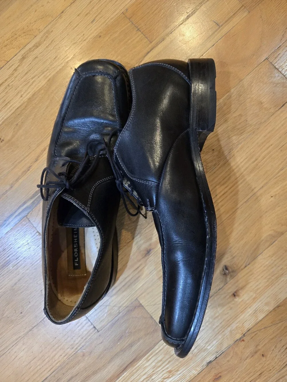 Vintage Florsheim Black Leather Lace-Up Derby Shoes